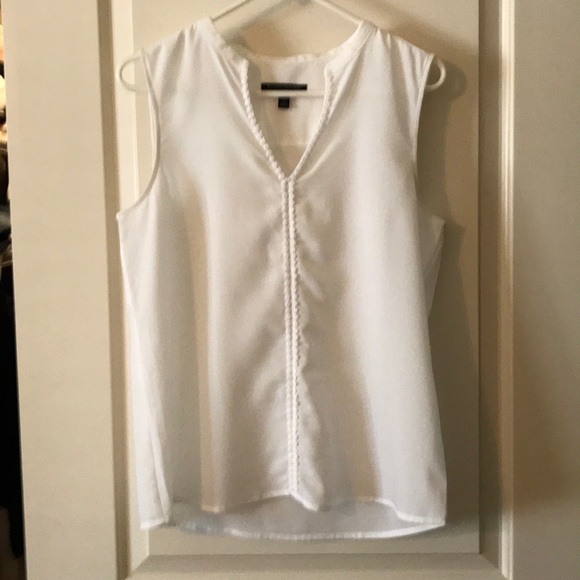 Sleeveless top - Picture 1 of 1